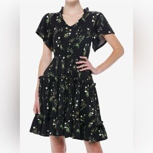 Hot Topic The Lord Of The Rings Icons Dress,‎ Women’s Size Small